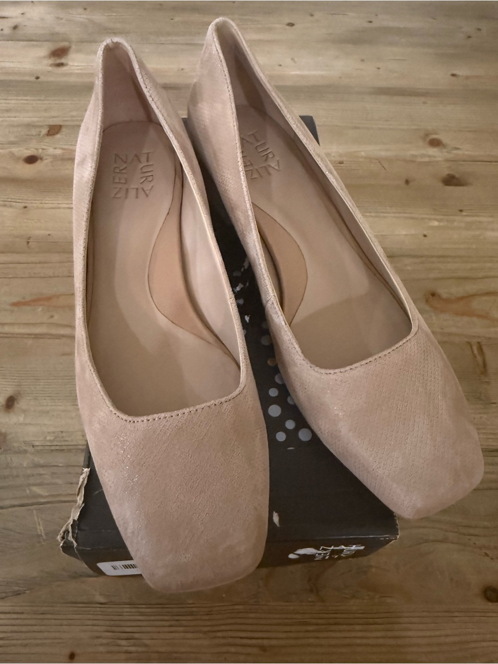 Naturalizer Jayla Suede Pumps, Size 7 1/2, Taupe, New in Box